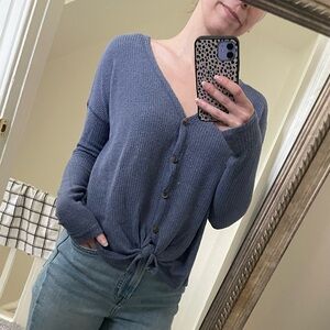 Bundle 3/$15 - AE Long Sleeve